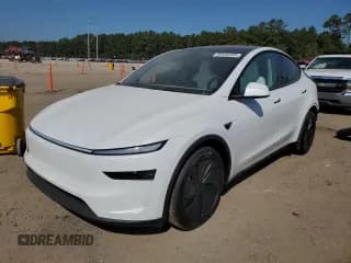 ✅ 2026 Tesla Model Y Long Range Launch Series • VIN: 7SAYGDEE3TA449107 • Lot: 82546455. Wystawiony na Copart z przebiegiem 699 mil. Bezpłatny archiwum sprzedaży aukcyjnych z USA i szczegółowy raport historii pojazdu na DreamBid. Zdjęcie 1.