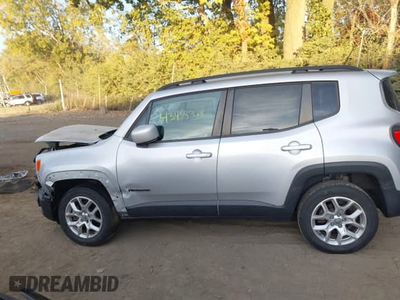 ✅ 2017 Jeep Renegade Latitude • VIN: ZACCJBBB3HPE58058 • Lot: 43478368. Wystawiony na IAAI z przebiegiem 105 596 mil. Bezpłatny archiwum sprzedaży aukcyjnych z USA i szczegółowy raport historii pojazdu na DreamBid. Zdjęcie 14.
