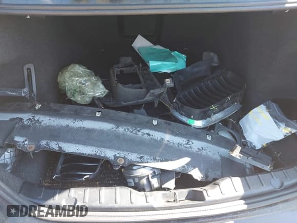 ✅ 2015 BMW 5 Series 535i xDrive • VIN: WBA5B3C57FD548620 • Lot: 43355015. Listed on IAAI with 47,705 mi. Free auction sales archive from the USA and detailed vehicle history report at DreamBid. Image 18.