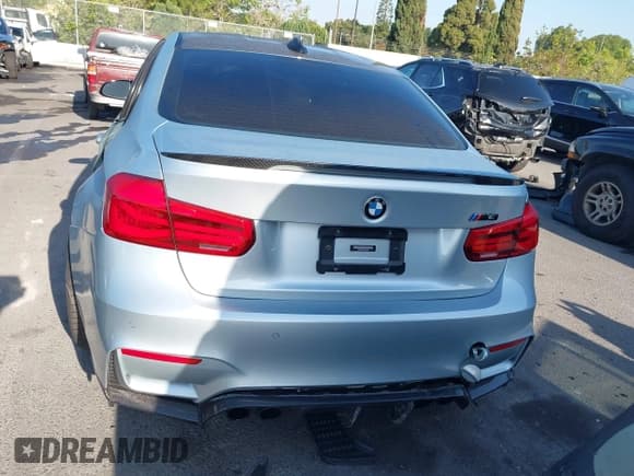 ✅ 2018 BMW M3 • VIN: WBS8M9C55J5J78955 • Lot: 42298125. Wystawiony na IAAI z przebiegiem 44 515 mil. Bezpłatny archiwum sprzedaży aukcyjnych z USA i szczegółowy raport historii pojazdu na DreamBid. Zdjęcie 16.