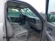 ✅ 2004 Chevrolet Suburban LT • VIN: 1GNFK16Z14J246188 • Lot: 43318864. Listed on IAAI with 220,765 mi. Free auction sales archive from the USA and detailed vehicle history report at DreamBid. Image 5.