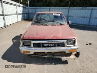 ✅ 1992 Toyota Pickup • VIN: JT4RN81A2N0089270 • Lot: 76883464. Wystawiony na Copart z przebiegiem 343 263 mil. Bezpłatny archiwum sprzedaży aukcyjnych z USA i szczegółowy raport historii pojazdu na DreamBid. Zdjęcie 5.