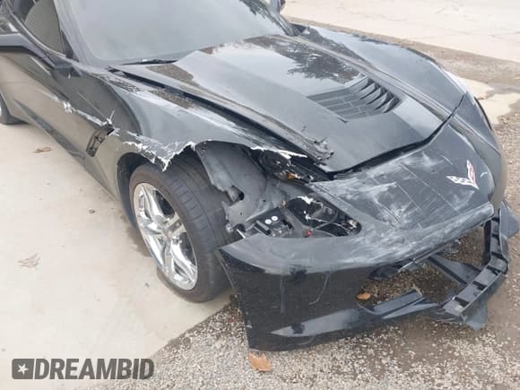 ✅ 2016 Chevrolet Corvette 1LT • VIN: 1G1YB2D78G5122028 • Lot: 43569845. Wystawiony na IAAI z przebiegiem 31 713 mil. Bezpłatny archiwum sprzedaży aukcyjnych z USA i szczegółowy raport historii pojazdu na DreamBid. Zdjęcie 18.