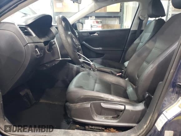 ✅ 2011 Volkswagen Jetta SE • VIN: 3VWDX7AJXBM330237 • Lot: 59288155. Listed on Copart with 145,833 mi. Free auction sales archive from the USA and detailed vehicle history report at DreamBid. Image 7.