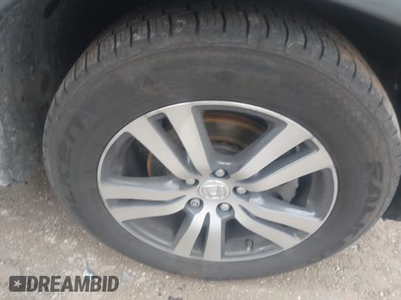 ✅ 2017 Honda Pilot EX-L • VIN: 5FNYF6H55HB062267 • Lot: 43680104. Listed on IAAI with 119,797 mi. Free auction sales archive from the USA and detailed vehicle history report at DreamBid. Image 12.