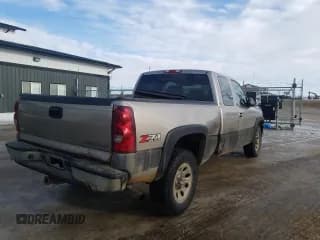 ✅ 2003 Chevrolet Silverado 1500 • VIN: 1GCEK19T13Z217754 • Лот: 33433182. Опубликован ранее на Copart с пробегом 381 850 миль. Бесплатный доступ к архиву аукционных продаж из США и подробный отчёт об истории автомобиля на DreamBid. Изображение 4.