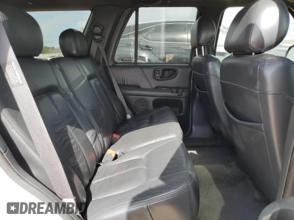 ✅ 1999 Oldsmobile Bravada • VIN: 1GHDT13W0X2722303 • Lot: 47444235. Wystawiony na Copart z przebiegiem 195 083 mil. Bezpłatny archiwum sprzedaży aukcyjnych z USA i szczegółowy raport historii pojazdu na DreamBid. Zdjęcie 12.