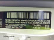 ✅ 2017 Jeep Renegade Latitude • VIN: ZACCJABB0HPF00759 • Lot: 42264251. Wystawiony na IAAI z przebiegiem 246 494 mil. Bezpłatny archiwum sprzedaży aukcyjnych z USA i szczegółowy raport historii pojazdu na DreamBid. Zdjęcie 9.