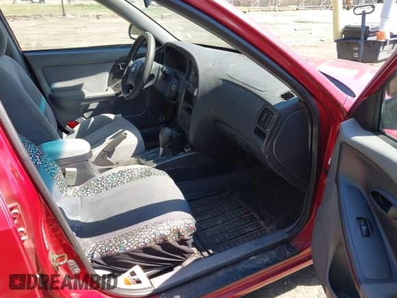 ✅ 2004 Hyundai Elantra GLS • VIN: KMHDN46D44U821567 • Lot: 41866943. Wystawiony na IAAI z przebiegiem Nie podano. Bezpłatny archiwum sprzedaży aukcyjnych z USA i szczegółowy raport historii pojazdu na DreamBid. Zdjęcie 5.