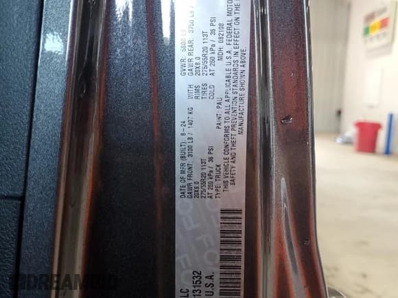 ✅ 2024 Jeep Gladiator Sport S • VIN: 1C6HJTAG6RL131532 • Lot: 62413015. Listed on Copart with 8,786 mi. Free auction sales archive from the USA and detailed vehicle history report at DreamBid. Image 14.