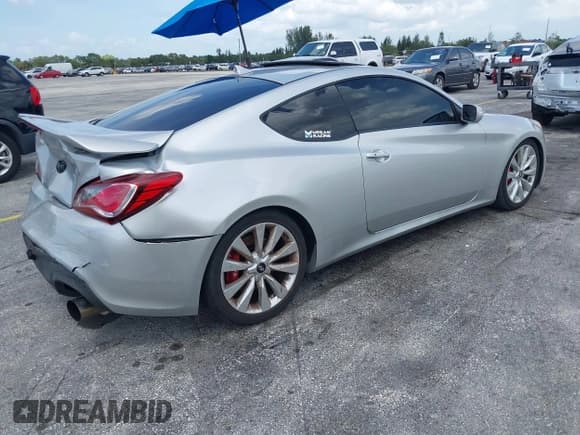 ✅ 2013 Hyundai Genesis Coupe Grand Touring • VIN: KMHHU6KJ6DU091110 • Lot: 43120761. Wystawiony na IAAI z przebiegiem 92 096 mil. Bezpłatny archiwum sprzedaży aukcyjnych z USA i szczegółowy raport historii pojazdu na DreamBid. Zdjęcie 4.