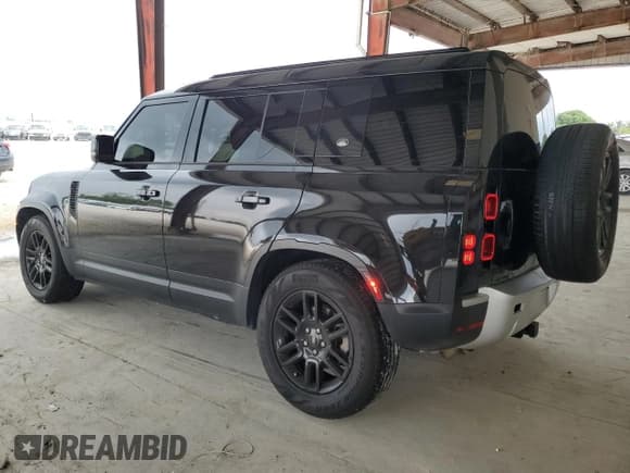 ✅ 2024 Land Rover Defender S • VIN: SALEJ7EX5R2259935 • Lot: 71088555. Listed on Copart with 31,116 mi. Free auction sales archive from the USA and detailed vehicle history report at DreamBid. Image 2.