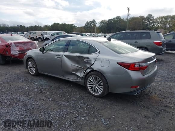 ✅ 2016 Lexus ES 330 • VIN: JTHBK1GG5G2224406 • Lot: 43776927. Listed on IAAI with 71,410 mi. Free auction sales archive from the USA and detailed vehicle history report at DreamBid. Image 3.