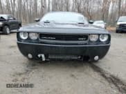 ✅ 2012 Dodge Challenger SRT-8 392 • VIN: 2C3CDYCJ4CH217379 • Lot: 85422154. Wystawiony na Copart z przebiegiem 65 836 mil. Bezpłatny archiwum sprzedaży aukcyjnych z USA i szczegółowy raport historii pojazdu na DreamBid. Zdjęcie 5.