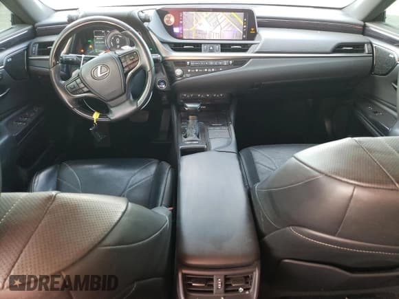 ✅ 2021 Lexus ES 300h Luxury • VIN: 58AEA1C11MU012688 • Lot: 89016795. Wystawiony na Copart z przebiegiem 123 574 mil. Bezpłatny archiwum sprzedaży aukcyjnych z USA i szczegółowy raport historii pojazdu na DreamBid. Zdjęcie 8.