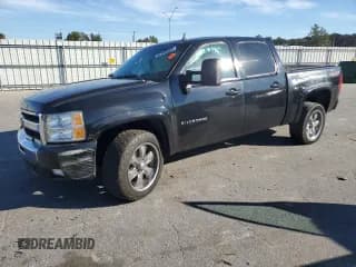 ✅ 2011 Chevrolet Silverado 1500 LT • VIN: 3GCPKSE33BG191046 • Lot: 82648085. Listed on Copart with 220,465 mi. Free auction sales archive from the USA and detailed vehicle history report at DreamBid. Image 1.