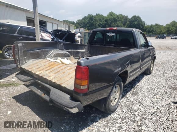 ✅ 1999 Chevrolet Silverado 1500 LS • VIN: 1GCEC14T1XE157928 • Лот: 64897724. Опубликован ранее на Copart с пробегом 420 992 миль. Бесплатный доступ к архиву аукционных продаж из США и подробный отчёт об истории автомобиля на DreamBid. Изображение 3.