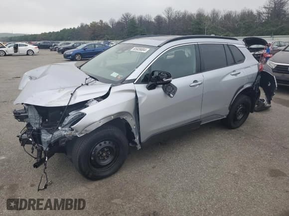 ✅ 2023 Toyota Corolla Cross XLE • VIN: 7MUDAABGXPV062615 • Лот: 65939004. Опубликован ранее на Copart с пробегом 10 898 миль. Бесплатный доступ к архиву аукционных продаж из США и подробный отчёт об истории автомобиля на DreamBid. Изображение 1.