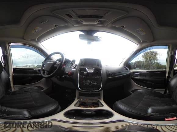 ✅ 2014 Chrysler Town & Country Touring L • VIN: 2C4RC1CG0ER239526 • Lot: 43384005. Listed on IAAI with 128,813 mi. Free auction sales archive from the USA and detailed vehicle history report at DreamBid. Image 18.