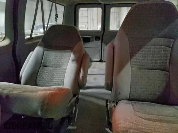 ✅ 2002 Ford Econoline Passenger XL • VIN: 1FMRE11L42HB13439 • Lot: 94565075. Listed on Copart with 297,854 mi. Free auction sales archive from the USA and detailed vehicle history report at DreamBid. Image 10.