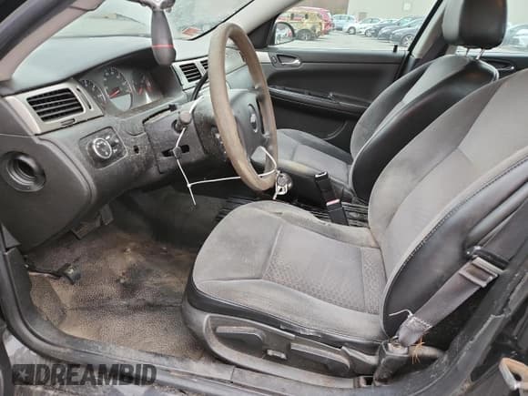 ✅ 2013 Chevrolet Impala Police • VIN: 2G1WD5E36D1179582 • Lot: 93154305. Wystawiony na Copart z przebiegiem 174 875 mil. Bezpłatny archiwum sprzedaży aukcyjnych z USA i szczegółowy raport historii pojazdu na DreamBid. Zdjęcie 7.