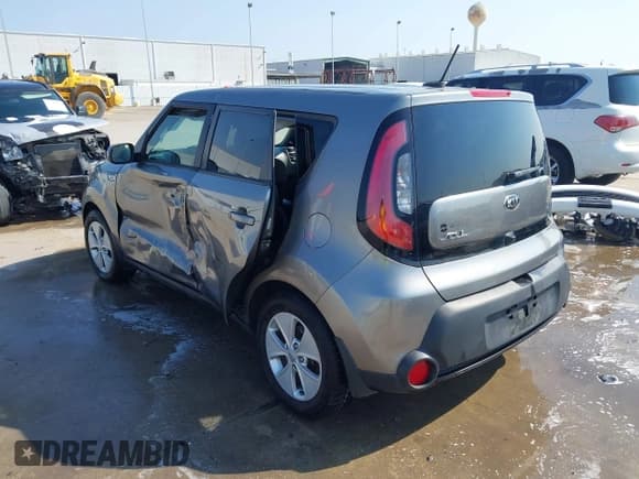 ✅ 2015 Kia Soul • VIN: KNDJN2A24F7151148 • Lot: 43218963. Wystawiony na IAAI z przebiegiem 89 125 mil. Bezpłatny archiwum sprzedaży aukcyjnych z USA i szczegółowy raport historii pojazdu na DreamBid. Zdjęcie 3.