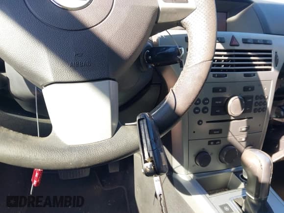 ✅ 2009 Saturn VUE XE • VIN: 3GSCL33P19S581369 • Lot: 43716652. Listed on IAAI with Not provided. Free auction sales archive from the USA and detailed vehicle history report at DreamBid. Image 11.