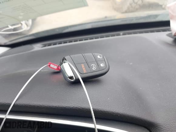 ✅ 2018 Jeep Compass Latitude • VIN: 3C4NJDBB8JT184990 • Lot: 42354000. Listed on IAAI with 77,444 mi. Free auction sales archive from the USA and detailed vehicle history report at DreamBid. Image 11.