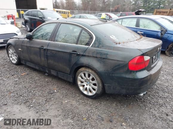 ✅ 2006 BMW 3 Series 330xi • VIN: WBAVD33576KV65181 • Lot: 43786555. Listed on IAAI with 113,741 mi. Free auction sales archive from the USA and detailed vehicle history report at DreamBid. Image 3.