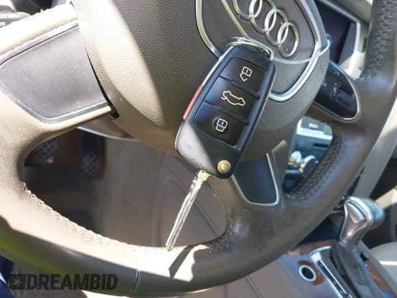 ✅ 2014 Audi Q7 Premium Plus • VIN: WA1LGAFE9ED012692 • Лот: 43204989. Опубликован ранее на IAAI с пробегом 132 014 миль. Бесплатный доступ к архиву аукционных продаж из США и подробный отчёт об истории автомобиля на DreamBid. Изображение 11.