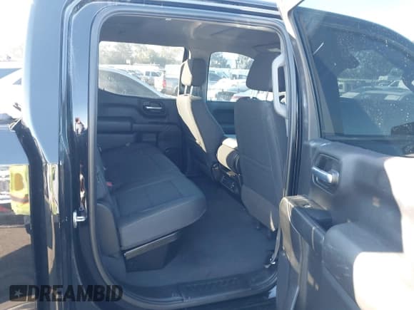 ✅ 2023 Chevrolet Silverado 1500 Custom • VIN: 3GCPABEK5PG262216 • Lot: 43852032. Wystawiony na IAAI z przebiegiem 34 397 mil. Bezpłatny archiwum sprzedaży aukcyjnych z USA i szczegółowy raport historii pojazdu na DreamBid. Zdjęcie 8.