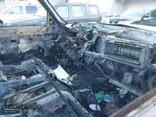 2003 Chevrolet Tahoe LS с VIN 1GNEC13V83R187408, выставлен на аукционе IAAI как лот 41456085 с пробегом Не указан миль и . История ставок и продаж доступна на DreamBid. Изображение 5.