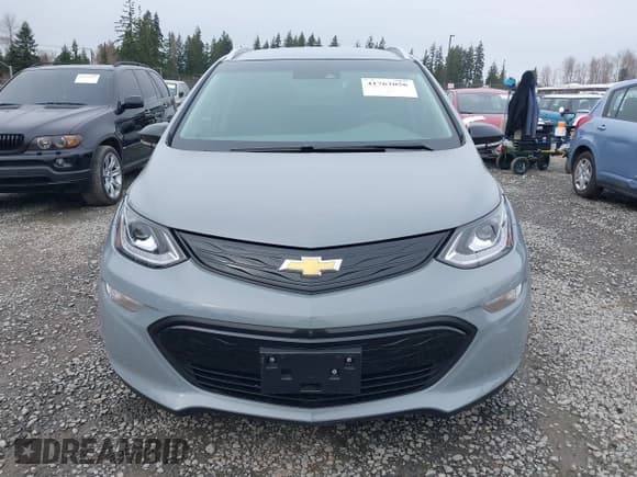 ✅ 2020 Chevrolet Bolt EV Premier • VIN: 1G1FZ6S08L4145700 • Lot: 41762056. Wystawiony na IAAI z przebiegiem 13 466 mil. Bezpłatny archiwum sprzedaży aukcyjnych z USA i szczegółowy raport historii pojazdu na DreamBid. Zdjęcie 12.