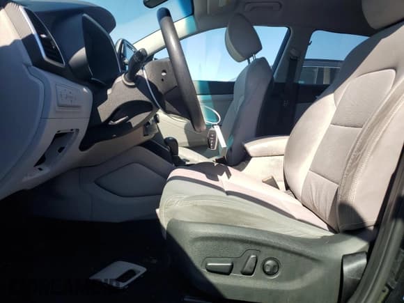 ✅ 2019 Hyundai Tucson Value • VIN: KM8J3CA4XKU061958 • Лот: 89868525. Опубликован ранее на Copart с пробегом 47 244 миль. Бесплатный доступ к архиву аукционных продаж из США и подробный отчёт об истории автомобиля на DreamBid. Изображение 7.