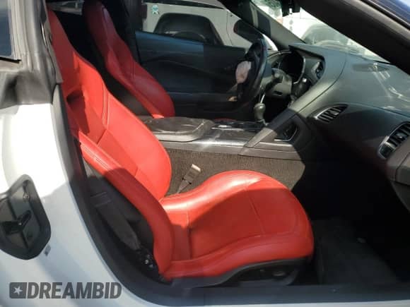 2014 Chevrolet Corvette Z51 1LT z VIN 1G1YG2D75E5120218, wystawiony jako Copart lot #66126405 z przebiegiem 72 249 mil mil oraz Szkoda całkowita • Salvage title. Historia ofert i sprzedaży dostępna na DreamBid. Obrazek 10.