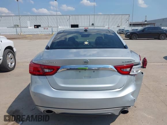 ✅ 2017 Nissan Maxima SR • VIN: 1N4AA6AP3HC440827 • Лот: 43051409. Опубликован ранее на IAAI с пробегом 61 377 миль. Бесплатный доступ к архиву аукционных продаж из США и подробный отчёт об истории автомобиля на DreamBid. Изображение 16.