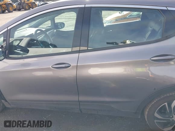 ✅ 2023 Chevrolet Bolt EV 2LT • VIN: 1G1FX6S0XP4201602 • Lot: 41635772. Wystawiony na IAAI z przebiegiem 9 249 mil. Bezpłatny archiwum sprzedaży aukcyjnych z USA i szczegółowy raport historii pojazdu na DreamBid. Zdjęcie 15.