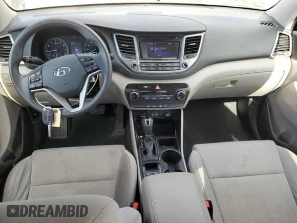 2017 Hyundai Tucson SE с VIN KM8J3CA4XHU541474, выставлен на аукционе Copart как лот 64267395 с пробегом 99 274 миль миль и Списание • Salvage title. История ставок и продаж доступна на DreamBid. Изображение 8.