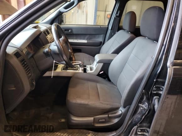 ✅ 2010 Ford Escape XLT • VIN: 1FMCU9DG5AKD05394 • Лот: 82239075. Опубликован ранее на Copart с пробегом 181 559 миль. Бесплатный доступ к архиву аукционных продаж из США и подробный отчёт об истории автомобиля на DreamBid. Изображение 7.