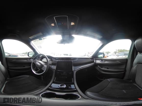 ✅ 2024 Jeep Grand Cherokee Laredo • VIN: 1C4RJKAG0R8535761 • Lot: 42492902. Listed on IAAI with 27,796 mi. Free auction sales archive from the USA and detailed vehicle history report at DreamBid. Image 18.