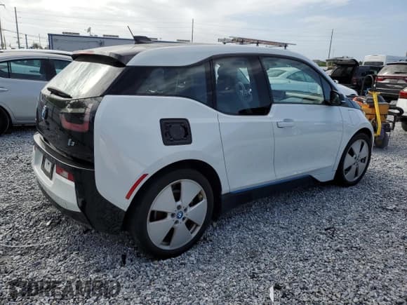 ✅ 2015 BMW i3 • VIN: WBY1Z4C57FV500434 • Lot: 84937345. Listed on Copart with Not provided. Free auction sales archive from the USA and detailed vehicle history report at DreamBid. Image 3.