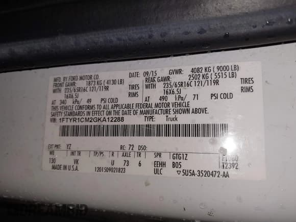 ✅ 2016 Ford Transit Cargo • VIN: 1FTYR1CM2GKA12288 • Lot: 41752611. Wystawiony na IAAI z przebiegiem 238 715 mil. Bezpłatny archiwum sprzedaży aukcyjnych z USA i szczegółowy raport historii pojazdu na DreamBid. Zdjęcie 9.