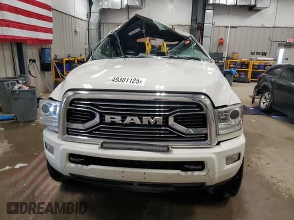 ✅ 2018 Ram 2500 Limited • VIN: 3C6UR5GL8JG114689 • Lot: 49301125. Listed on Copart with 168,642 mi. Free auction sales archive from the USA and detailed vehicle history report at DreamBid. Image 5.