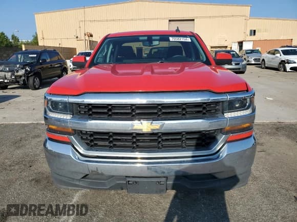 ✅ 2019 Chevrolet Silverado 1500 LT • VIN: 2GCRCPEC6K1122184 • Lot: 70582154. Wystawiony na Copart z przebiegiem 134 876 mil. Bezpłatny archiwum sprzedaży aukcyjnych z USA i szczegółowy raport historii pojazdu na DreamBid. Zdjęcie 5.