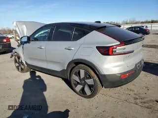 ✅ 2022 Volvo C40 Ultimate • VIN: YV4ED3GB9N2000302 • Лот: 42180324. Опубликован ранее на Copart с пробегом 12 323 миль. Бесплатный доступ к архиву аукционных продаж из США и подробный отчёт об истории автомобиля на DreamBid. Изображение 2.