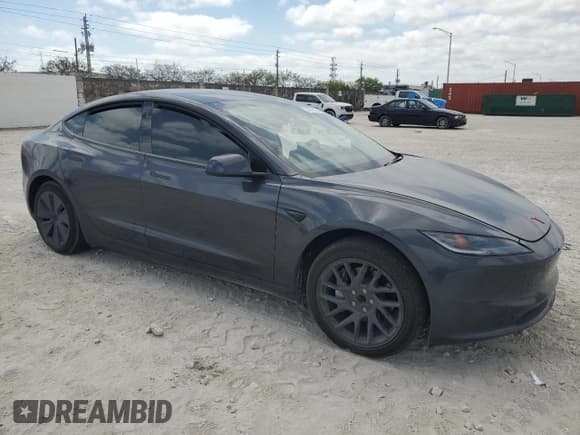 ✅ 2024 Tesla Model 3 • VIN: 5YJ3E1EA8RF749228 • Lot: 54073925. Wystawiony na Copart z przebiegiem 5 369 mil. Bezpłatny archiwum sprzedaży aukcyjnych z USA i szczegółowy raport historii pojazdu na DreamBid. Zdjęcie 4.