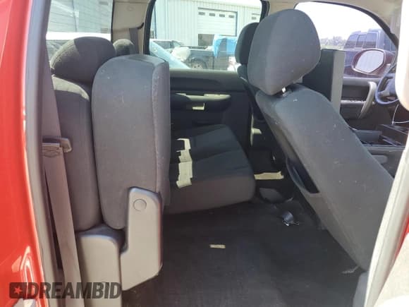 ✅ 2011 Chevrolet Silverado 1500 Xtra Fuel Economy • VIN: 3GCPCSE33BG340441 • Lot: 67300984. Listed on Copart with 139,550 mi. Free auction sales archive from the USA and detailed vehicle history report at DreamBid. Image 10.