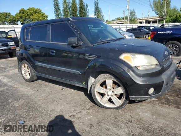 ✅ 2010 Kia Soul + • VIN: KNDJT2A24A7098577 • Lot: 86460165. Wystawiony na Copart z przebiegiem 187 310 mil. Bezpłatny archiwum sprzedaży aukcyjnych z USA i szczegółowy raport historii pojazdu na DreamBid. Zdjęcie 4.