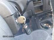 ✅ 2001 Dodge Dakota • VIN: 1B7GL22X11S307842 • Lot: 41484381. Wystawiony na IAAI z przebiegiem 154 012 mil. Bezpłatny archiwum sprzedaży aukcyjnych z USA i szczegółowy raport historii pojazdu na DreamBid. Zdjęcie 11.