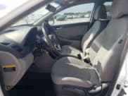 ✅ 2015 Hyundai Accent GLS • VIN: KMHCT4AE2FU823905 • Lot: 63909684. Wystawiony na Copart z przebiegiem 132 333 mil. Bezpłatny archiwum sprzedaży aukcyjnych z USA i szczegółowy raport historii pojazdu na DreamBid. Zdjęcie 7.